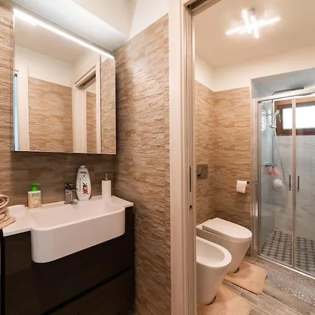 Da Bianca: Un Passo Dalla Reggia Appartement